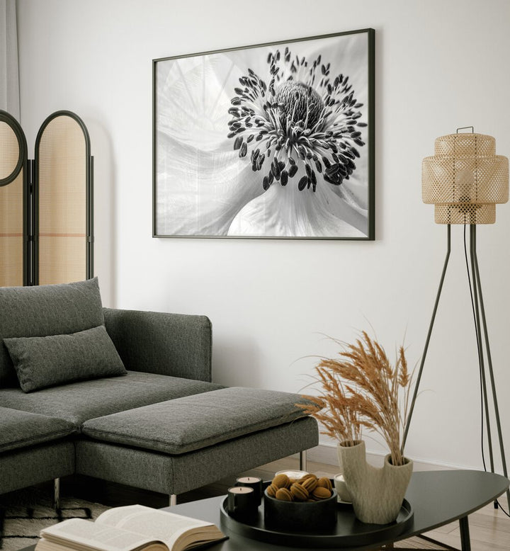 Elegant ANEMONE, FLORAL FLOWER PAINTINGS enhance your living space's aesthetic and serve as a stunning centerpiece.