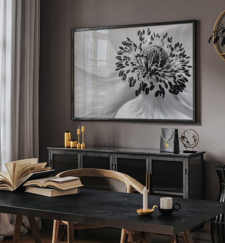 Stunning ANEMONE, FLORAL FLOWER PAINTINGS enhance any living space with elegance and functionality. Perfect decor choice.
