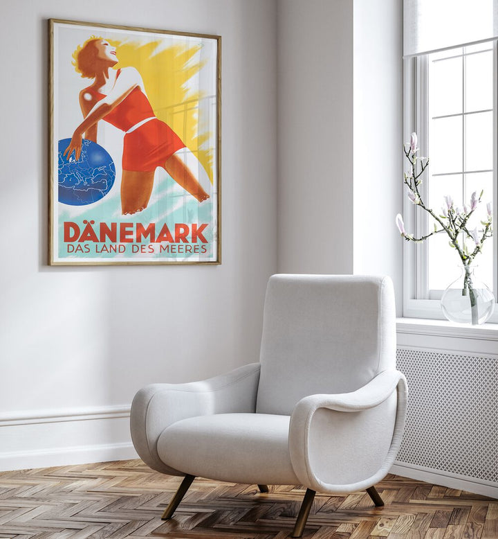 DANEMARK, VINTAGE TRAVEL POSTERS adorn a chic room, capturing Denmark's charm and nostalgia effortlessly.