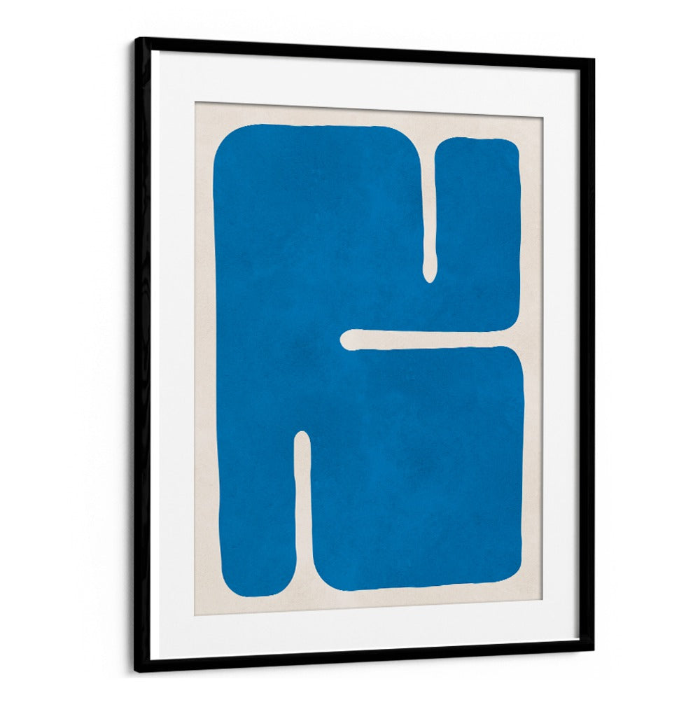 Stylish ORGANIC VI, GEOMETRIC ART PRINTS in blue, perfect for modern decor and eco-friendly spaces.