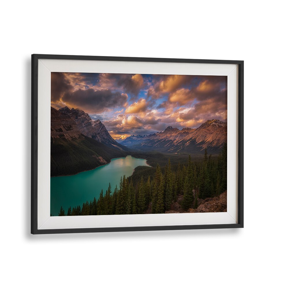 Breathtaking view of PEYTO LAKE AT DUSK, perfect for wall decor with our stunning photography prints.