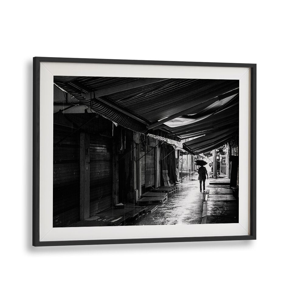 Discover the allure of rainy street scenes with RAINY, PHOTOGRAPHY PRINTS, capturing beauty in every drop.