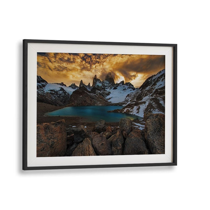 Stunning MOUNT FITZ ROY, PHOTOGRAPHY PRINTS showcasing dramatic peaks and serene waters, perfect for enhancing your decor.