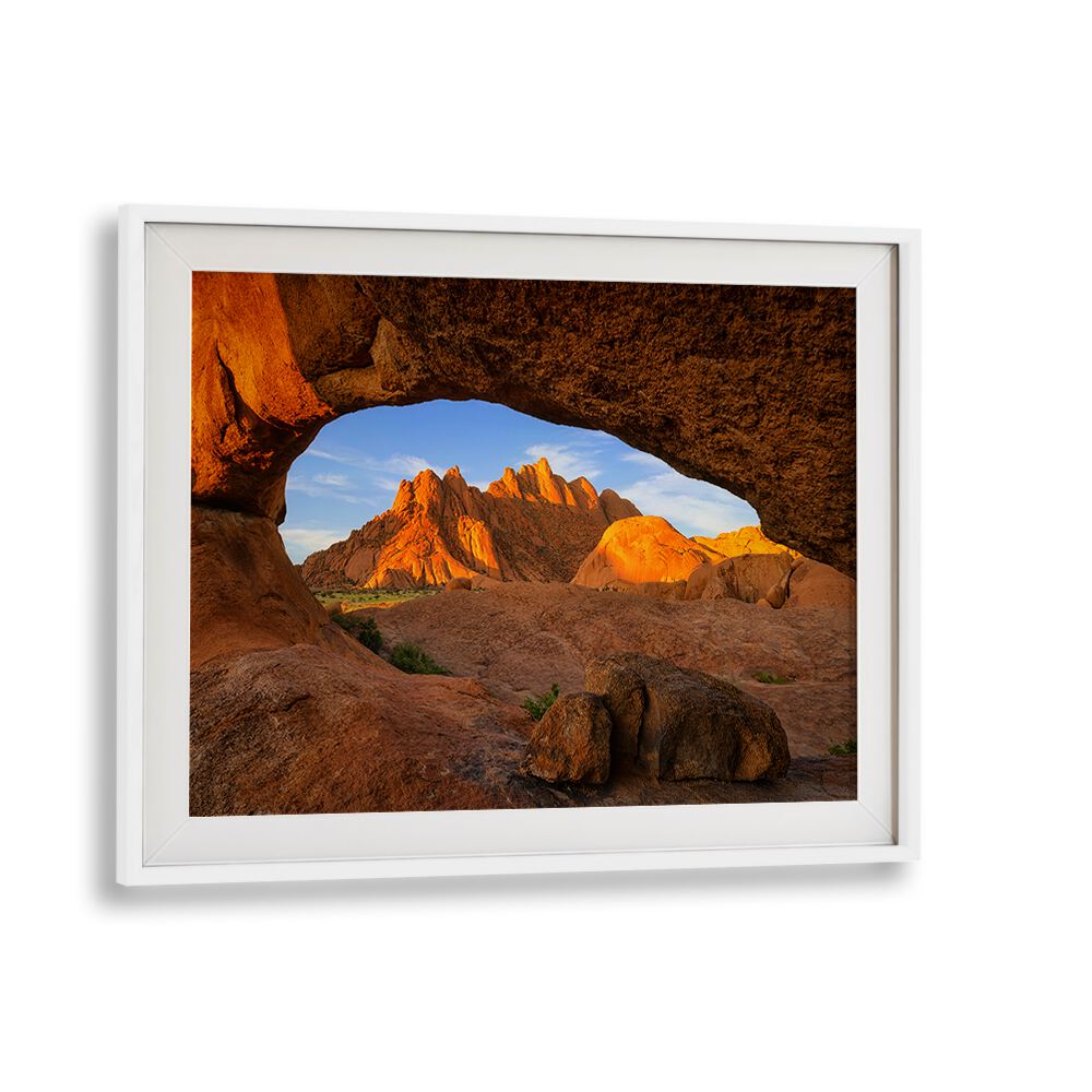 Breathtaking Spitzkoppen landscape captured in stunning photography prints, perfect for art lovers.