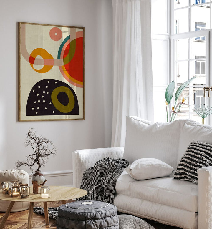 Mid Century Cirque IV Kopie, abstract paintings by Ana Rut Bre, adds vibrant elegance to modern interiors.