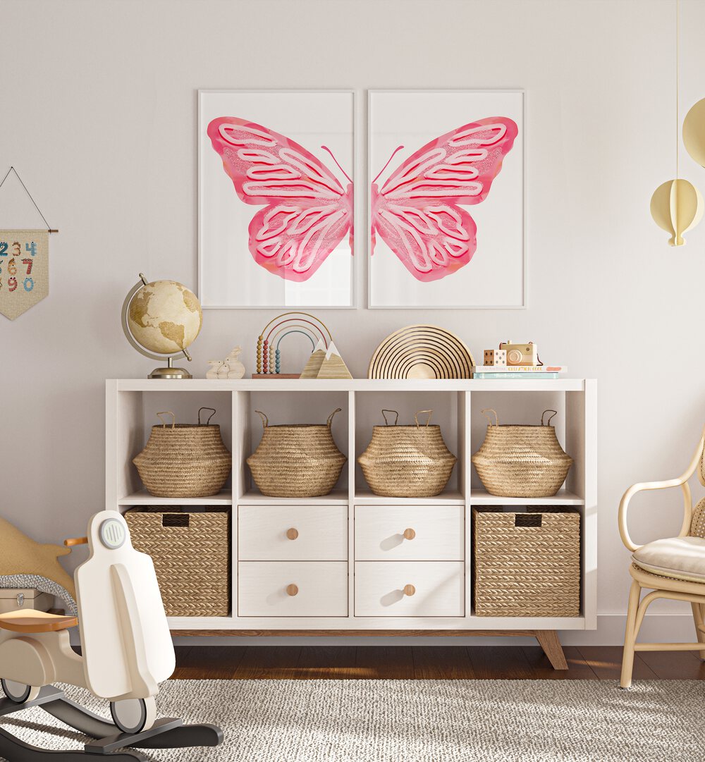 Transform your space with the PINK BUTTERFLY, SET OF 2 PAINTINGS, featuring elegant pink Monarch butterflies.