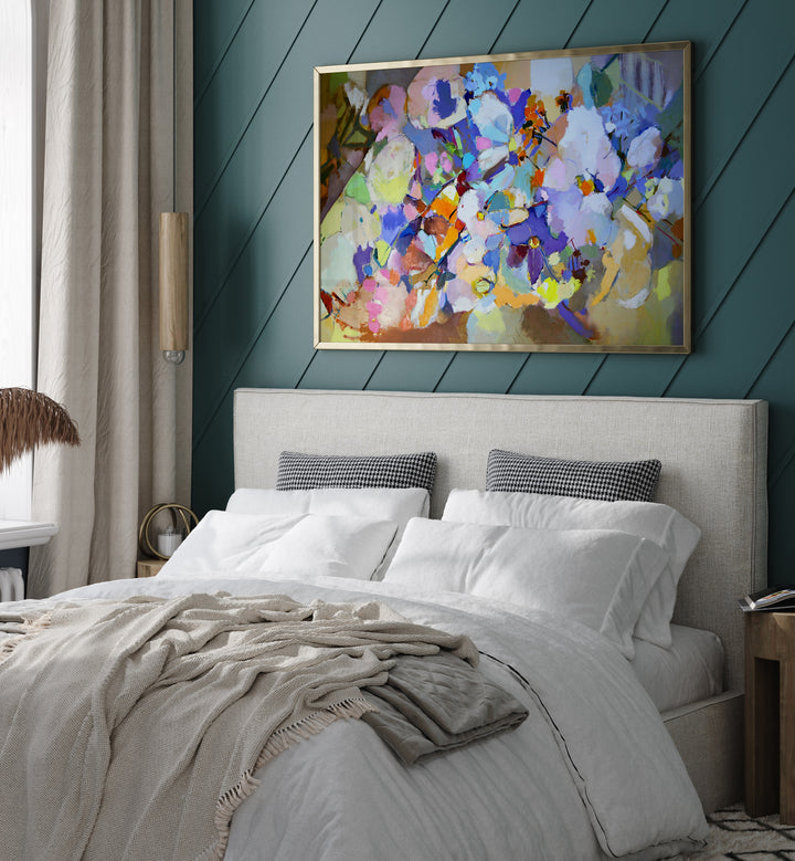Vibrant SUMMER FLOWERS, ABSTRACT PAINTINGS brighten up the bedroom, capturing summer’s essence beautifully.