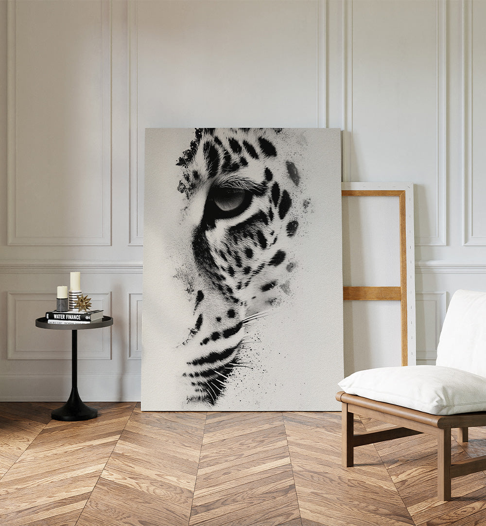 INTENSE LEOPARD GAZE