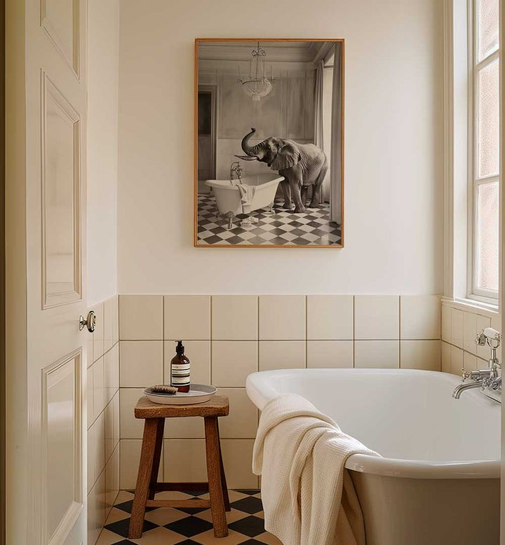 LUXUARY LADY ELI , BATHROOM ART PRINTS