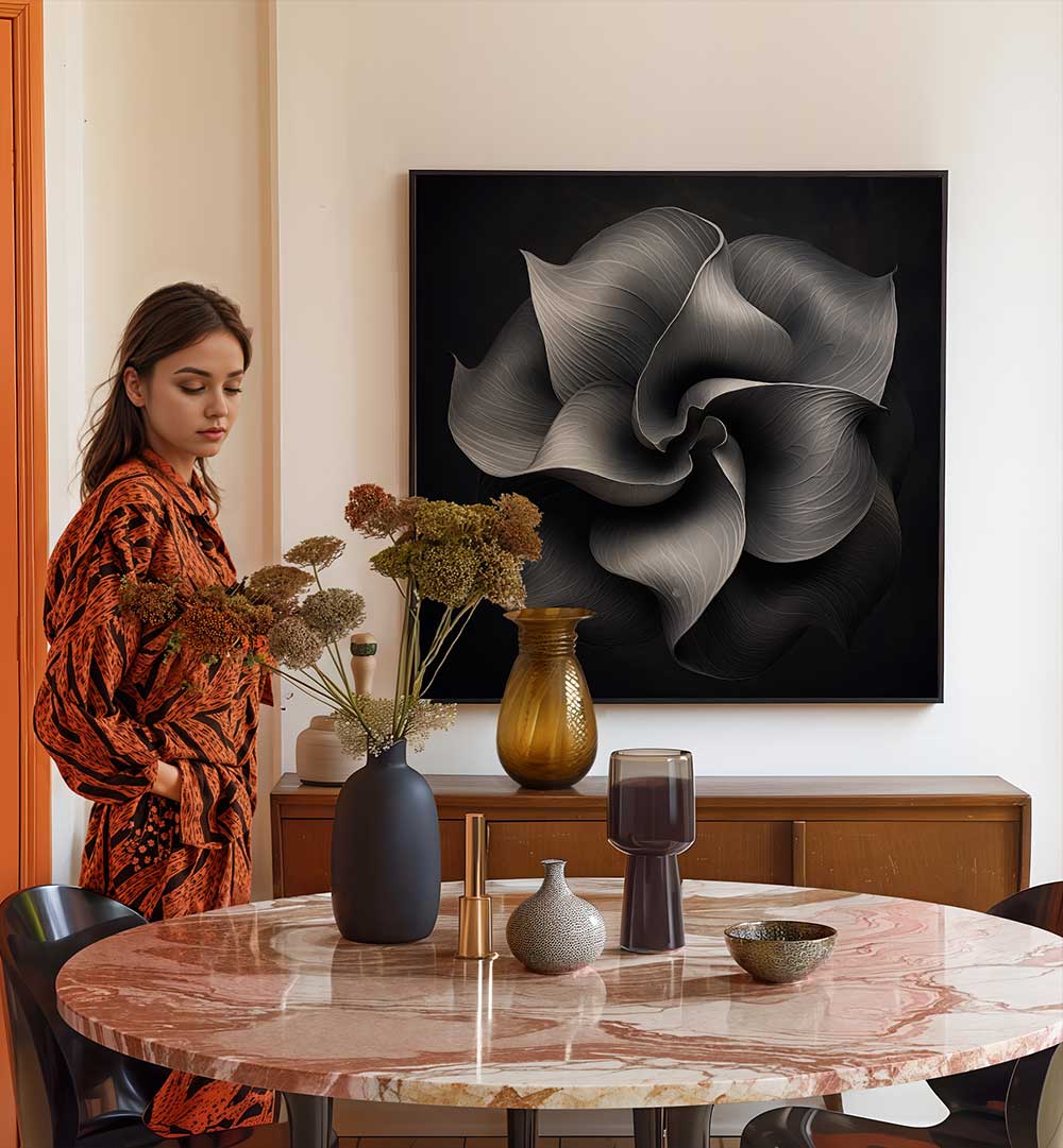 BLACK AND WHITE FLOWER V , ORGANIC FORMS