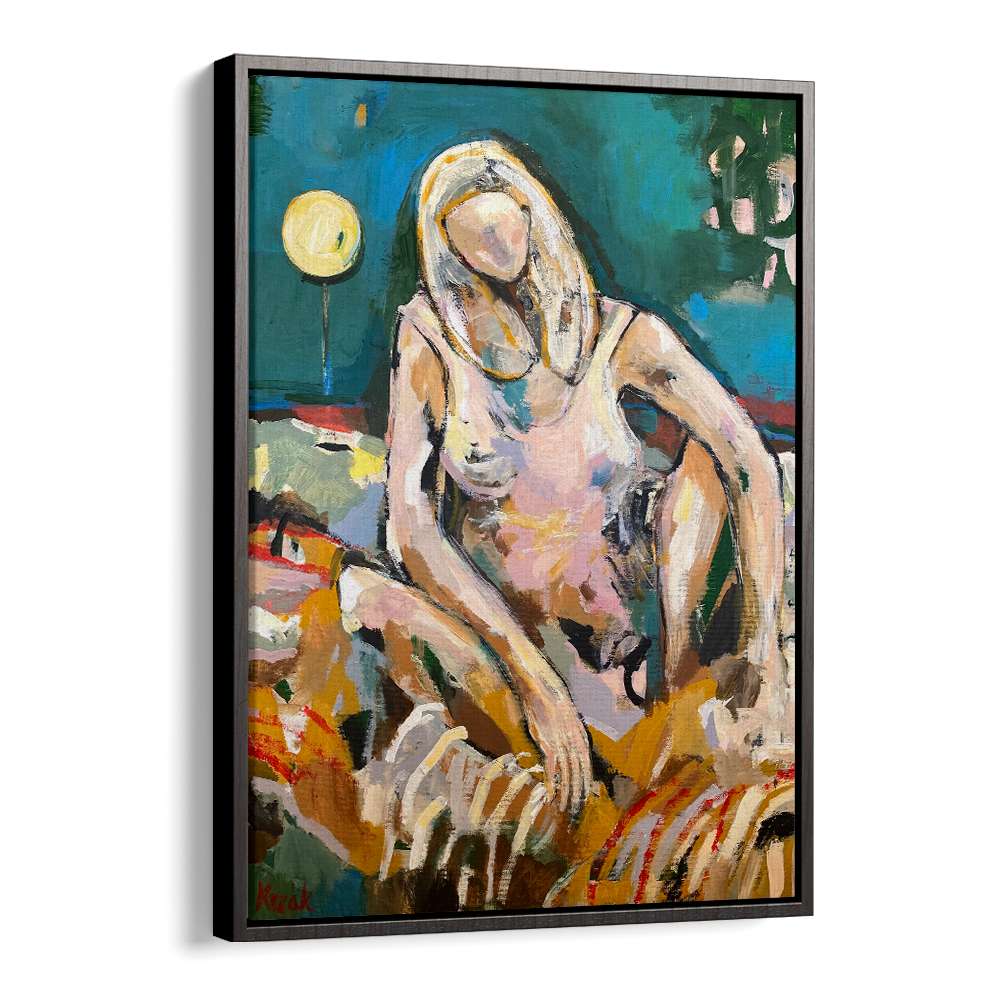 RELAXED BLONDE FIGURE
