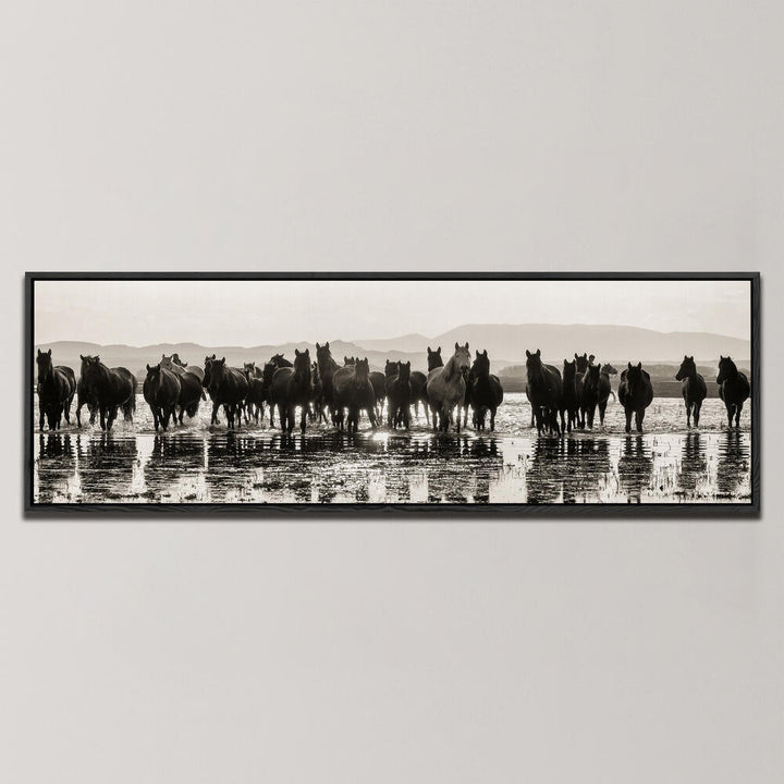 HORSES , PANORAMIC ART