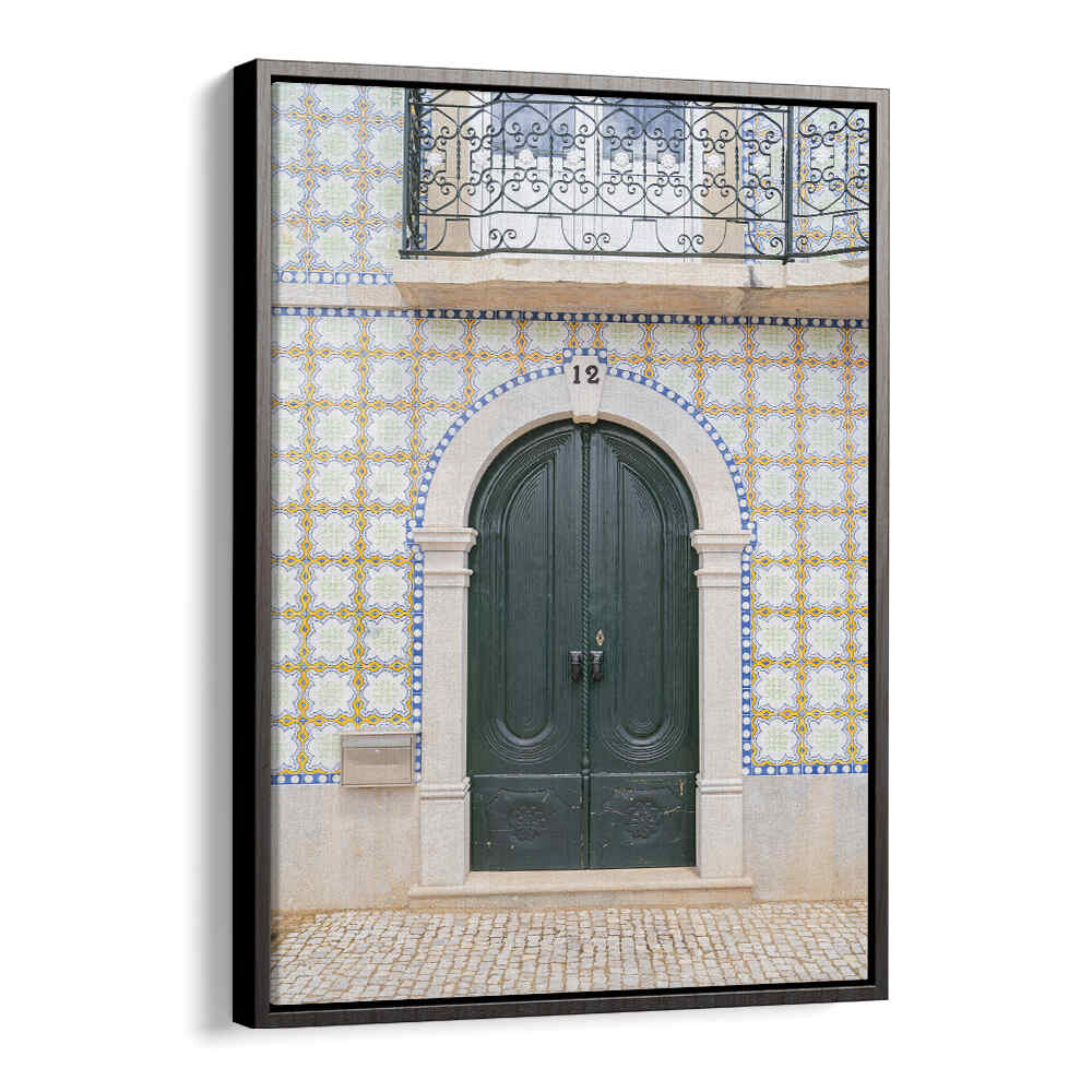 ORNATE DOORWAY , PHOTOGRAPHY PRINTS