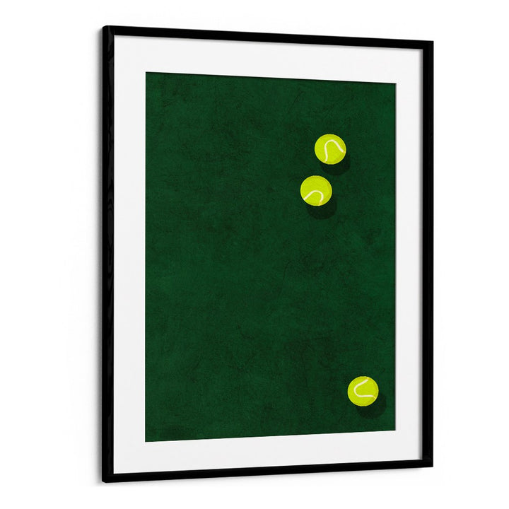 GREEN COURT TENNIS BALLS