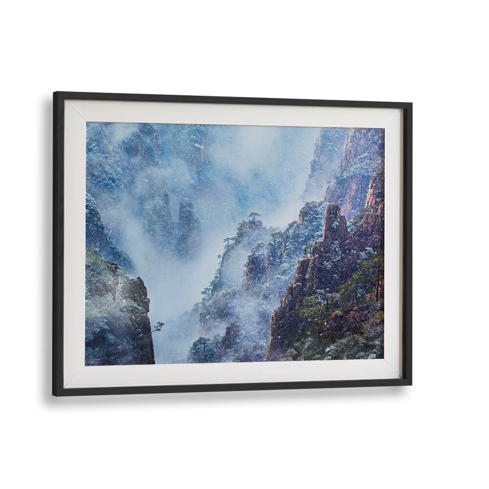 Breathtaking MOUNT HALLELUJAH ROY, PHOTOGRAPHY PRINTS showcasing majestic landscapes to enhance your space.