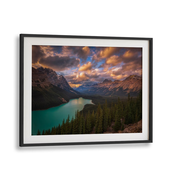 Breathtaking view of PEYTO LAKE AT DUSK, perfect for wall decor with our stunning photography prints.