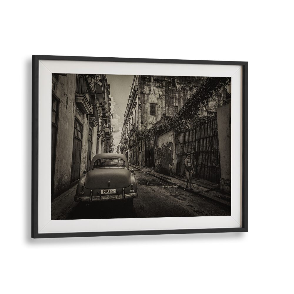 Explore the urban spirit with HABANA STREET II, PHOTOGRAPHY PRINTS, showcasing vibrant street life and timeless beauty.