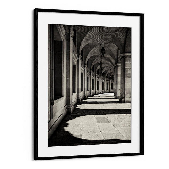 CURVED CORRIDOR