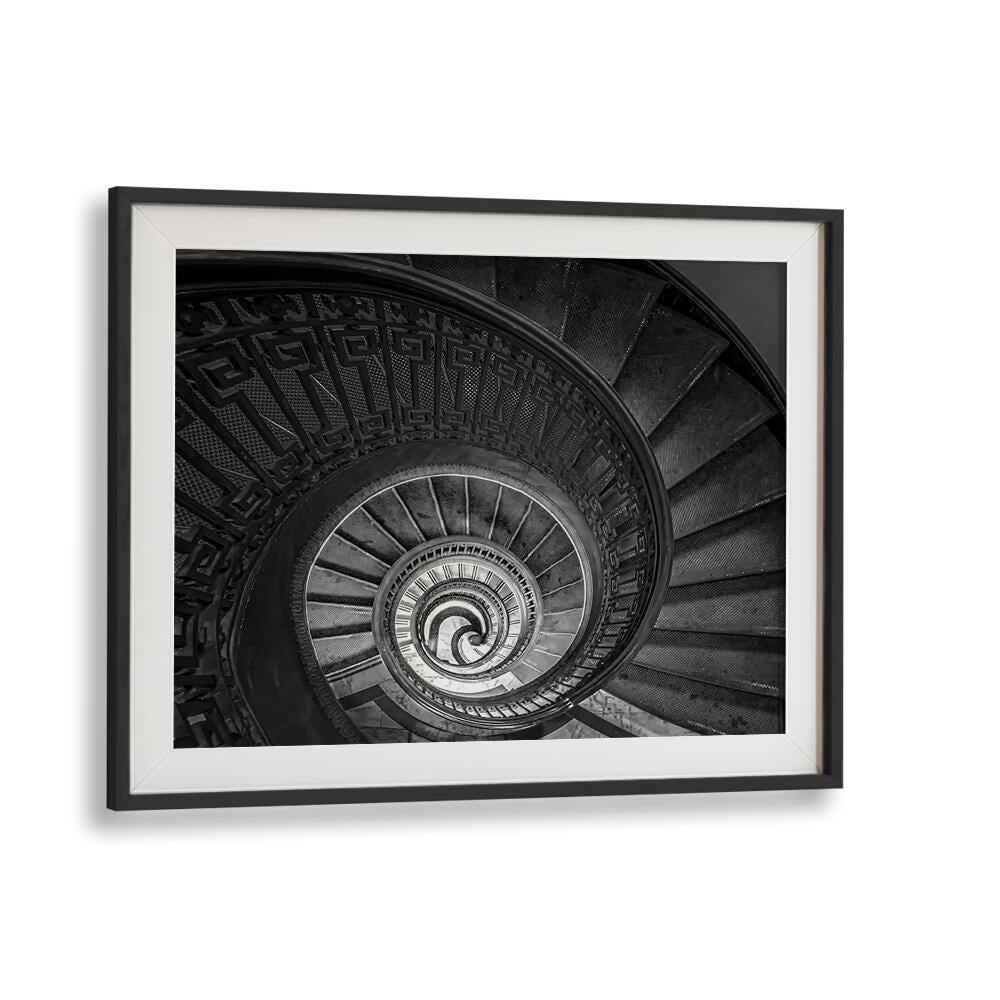 SPIRAL LADDER