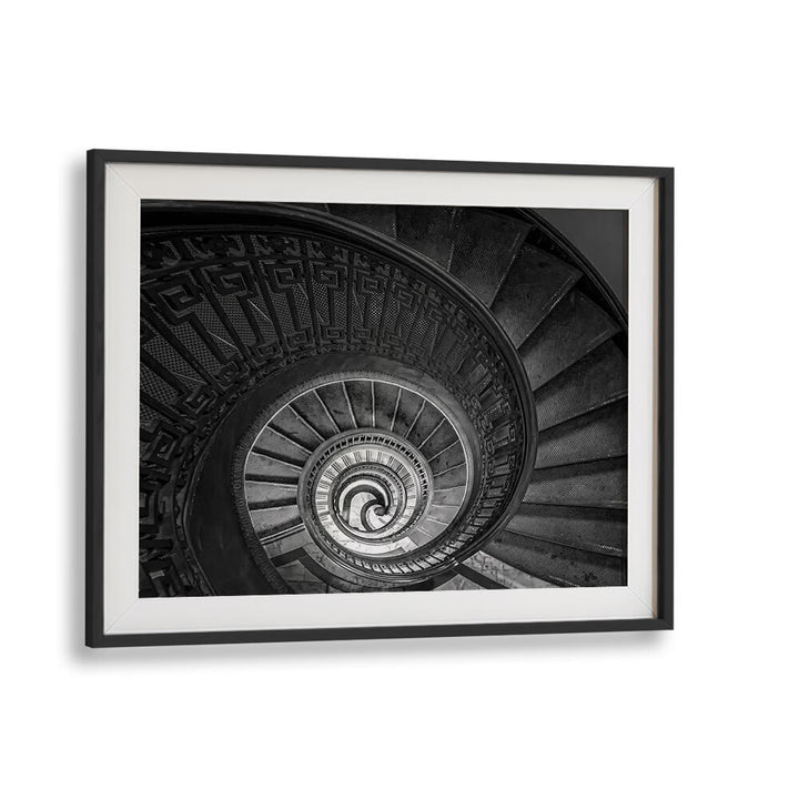SPIRAL LADDER