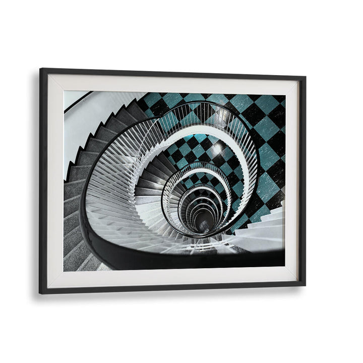 DESCENT OVER TILES