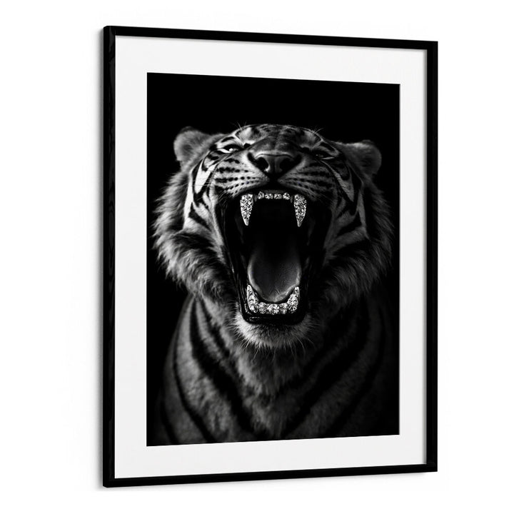 HYPER-REALISTIC TIGER
