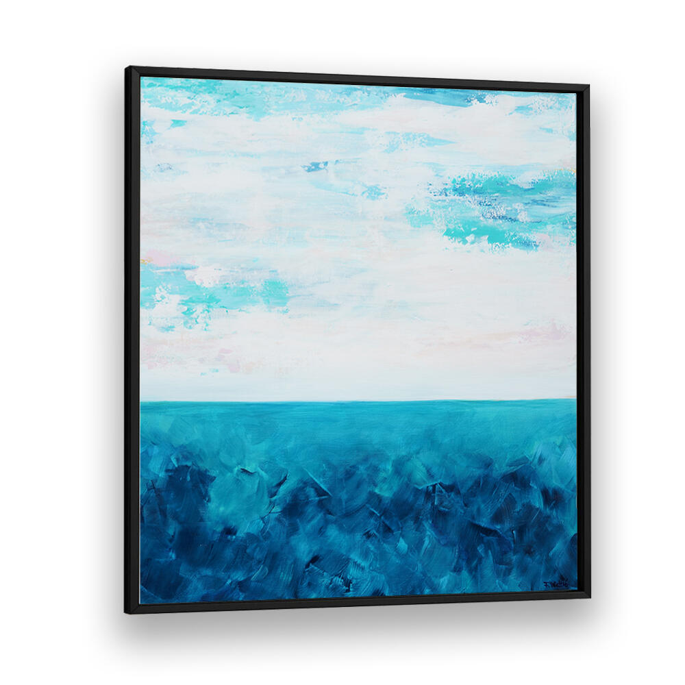 BLUE OCEAN AND A CLOUDY SKY