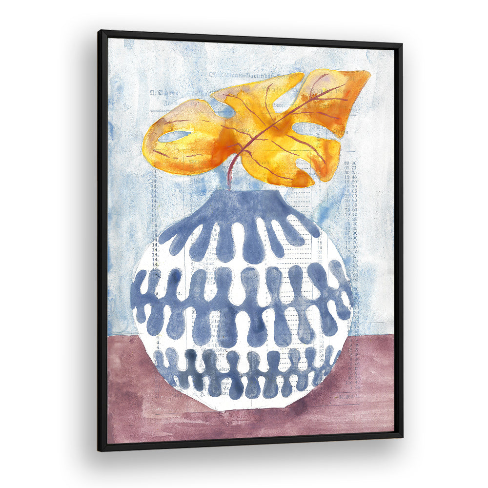 BLUE VASE GOLDEN LEAF
