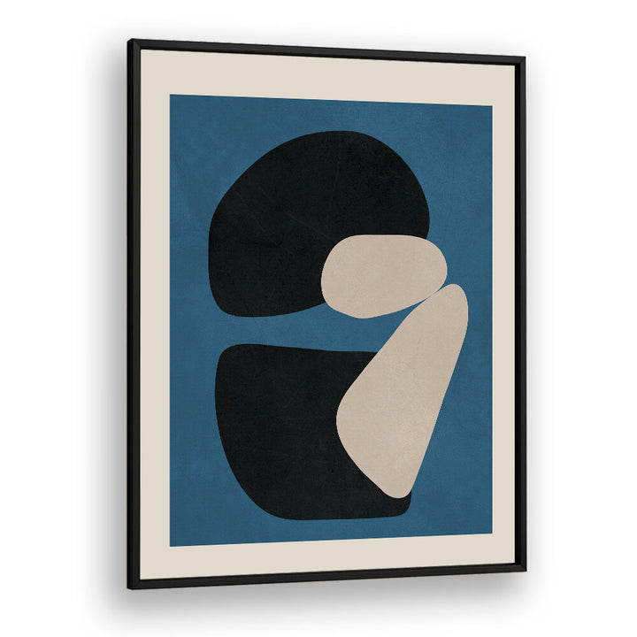 CONTRASTING SHAPES