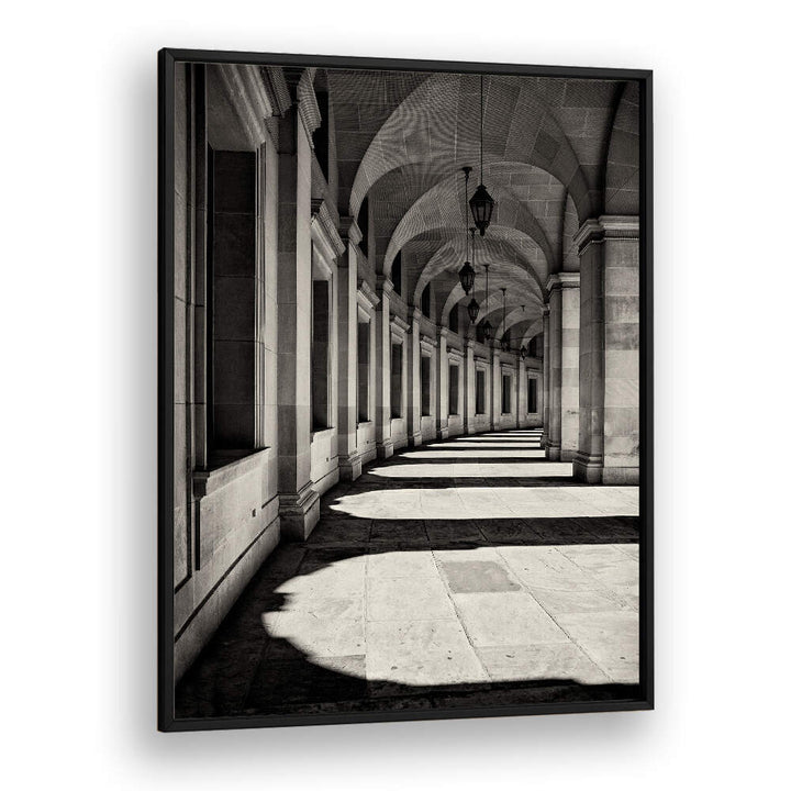 CURVED CORRIDOR