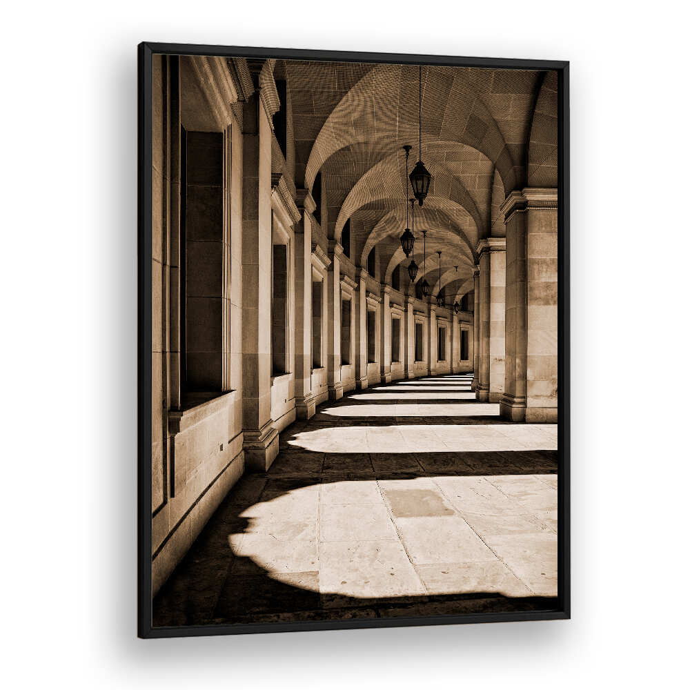 GOLDEN COLONADE