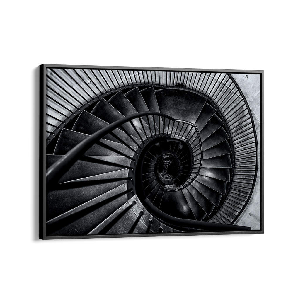 BLACK & WHITE SPIRAL STAIRCASE