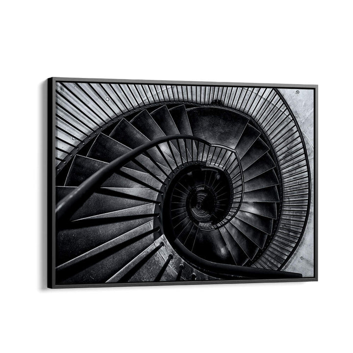 BLACK & WHITE SPIRAL STAIRCASE
