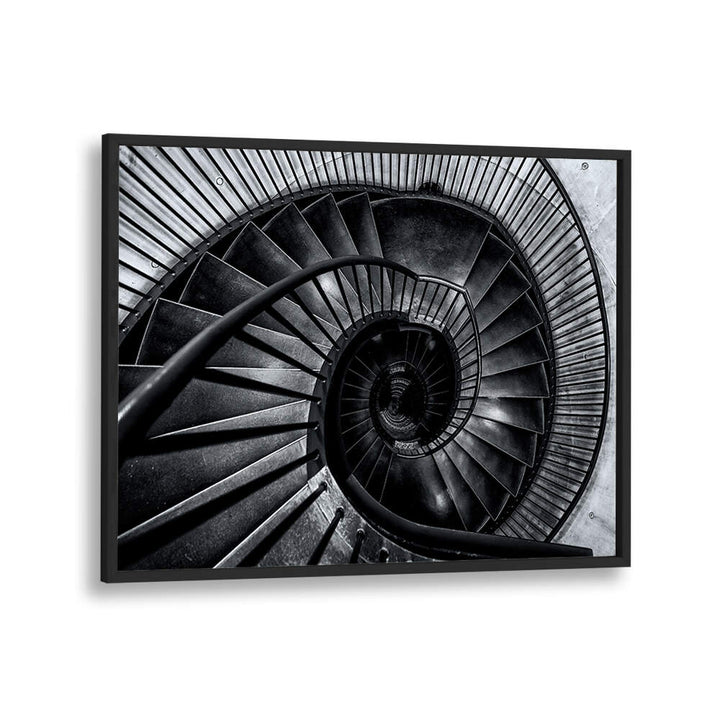 BLACK & WHITE SPIRAL STAIRCASE