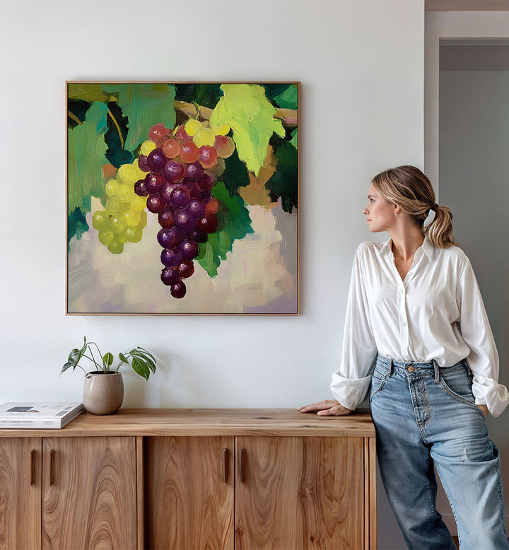 COLORFUL GRAPE STILL LIFE