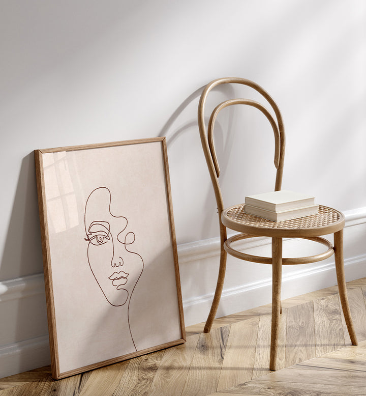 CONTOURED ELEGANCE