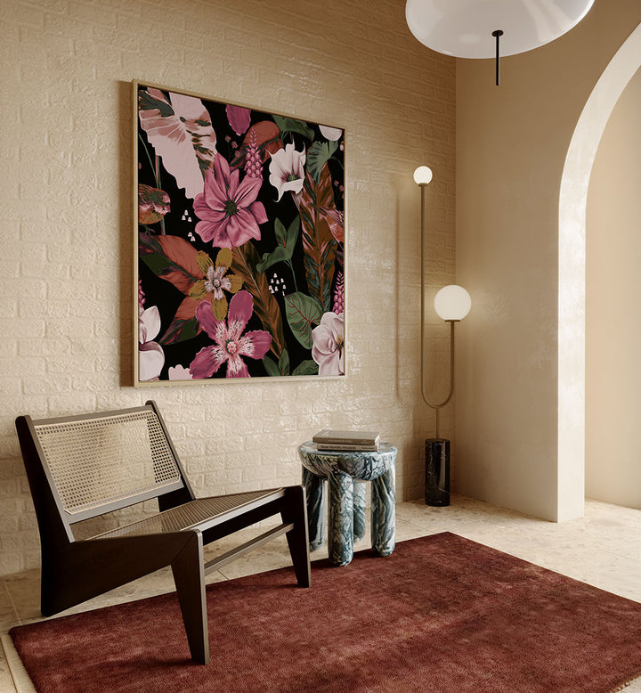 DARK TROPICAL BLOOMS