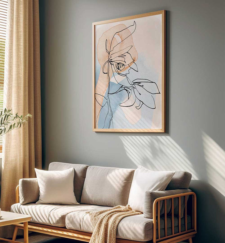 DELICATE LINE BLOOM , ORGANIC FORMS