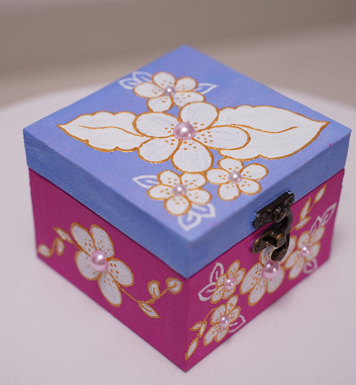 BLUSH PEARL BLOOM MINI BOX