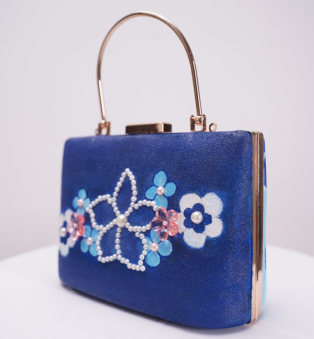 MIDNIGHT PEARL BLOOM CLUTCH
