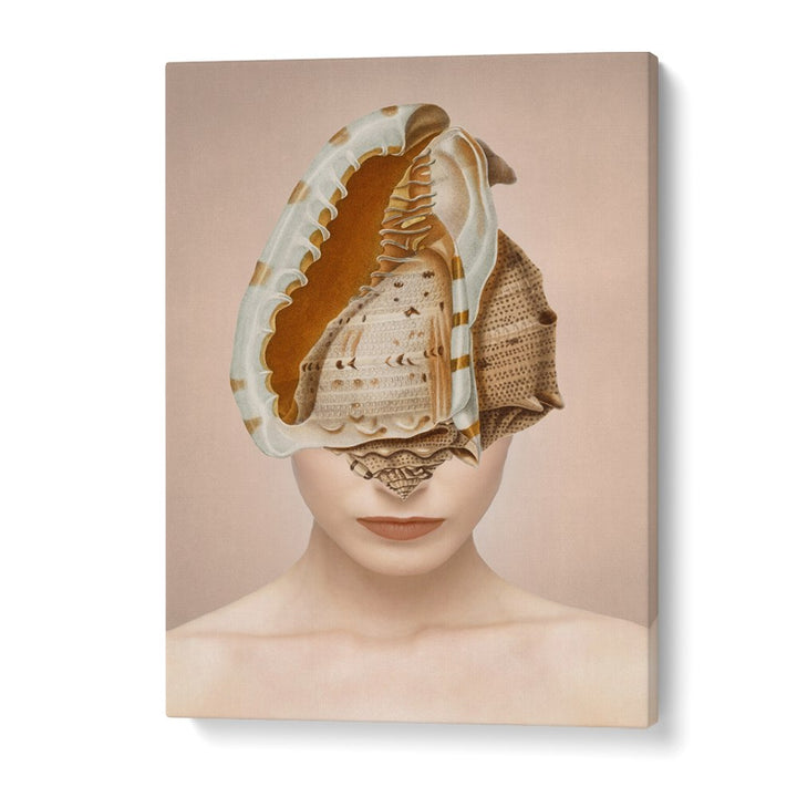 SEASHELL WOMAN