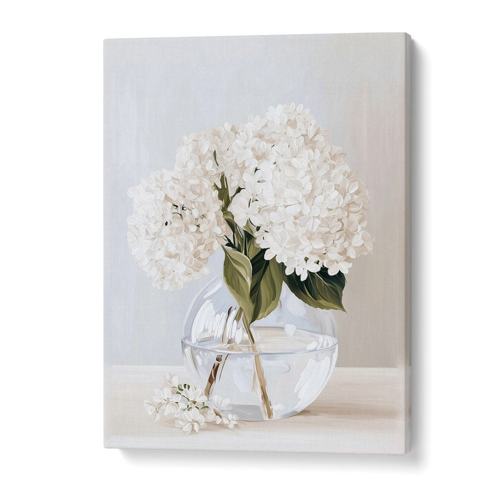 WHITE HYDRANGEAS VASE