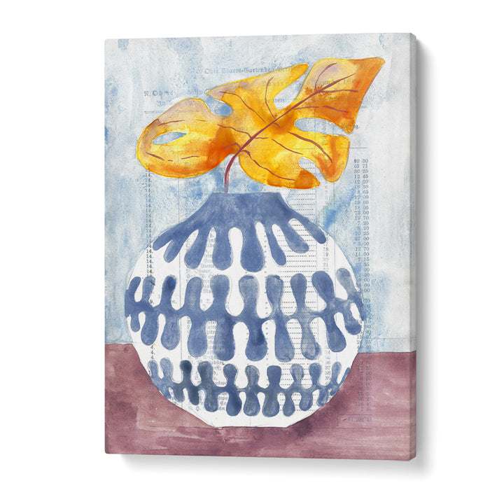 BLUE VASE GOLDEN LEAF