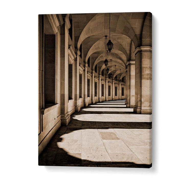 GOLDEN COLONADE