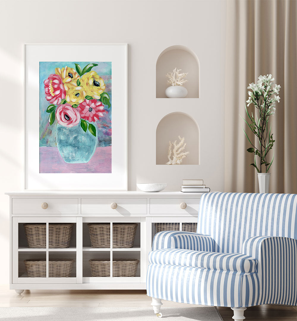 HAPPY BLOOMS IN VASE