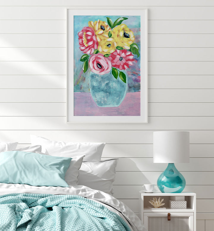 HAPPY BLOOMS IN VASE