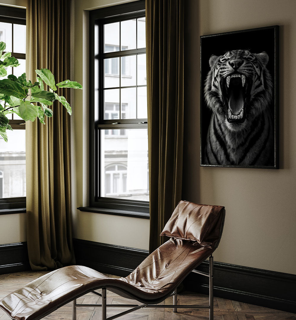HYPER-REALISTIC TIGER