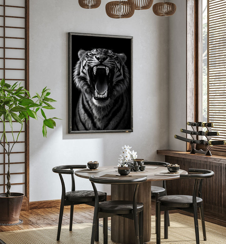 HYPER-REALISTIC TIGER