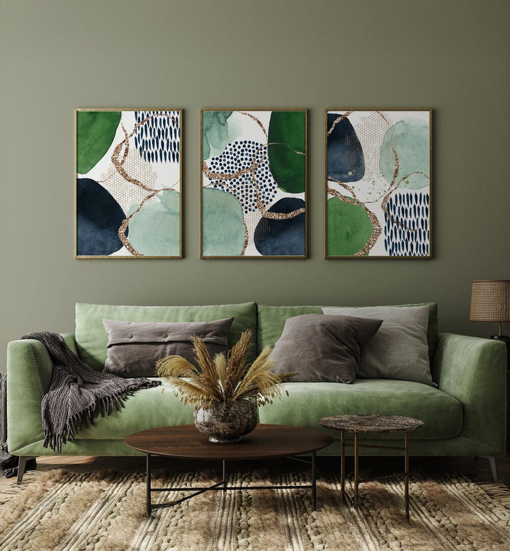 Elevate your decor with the INDIGO GREEN GLITTER SET, SET OF 3 PAINTINGS, featuring vibrant colors and sparkle.