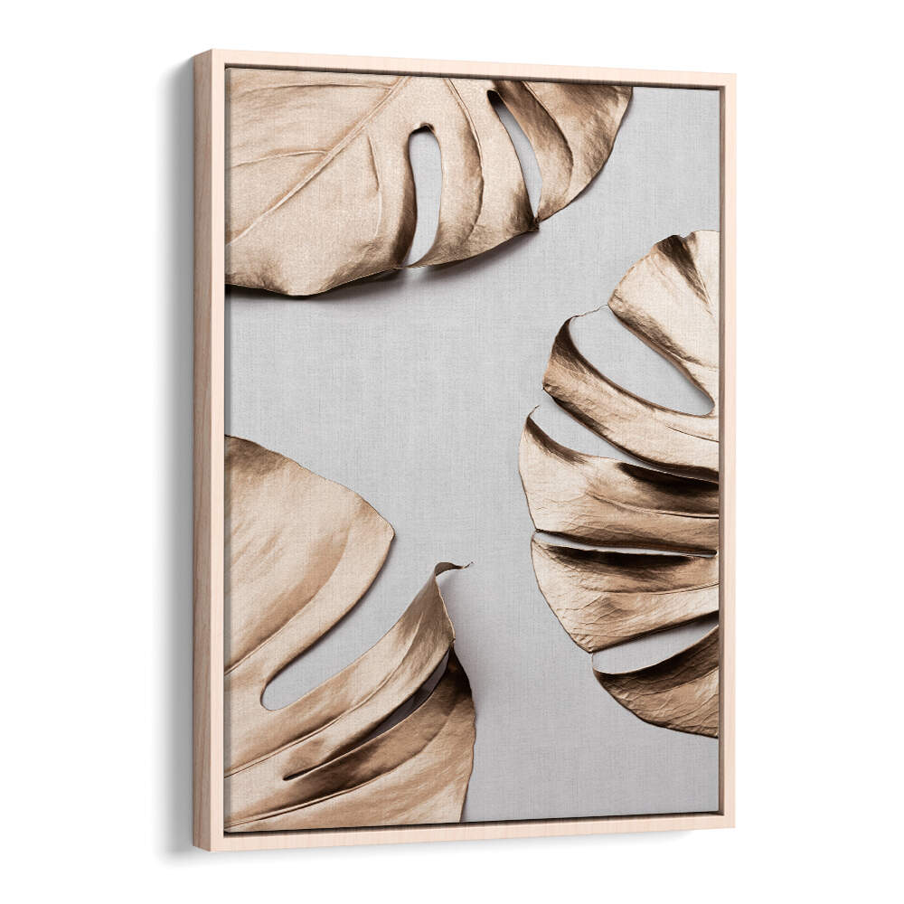 Stylish MONSTERA GOLD I, FASHION POSTERS, featuring elegant leaves, perfect for elevating any modern space.